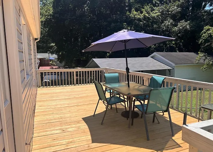 Сasa de vacaciones Cozy Near Dt With Deck And Yard Winston-Salem
