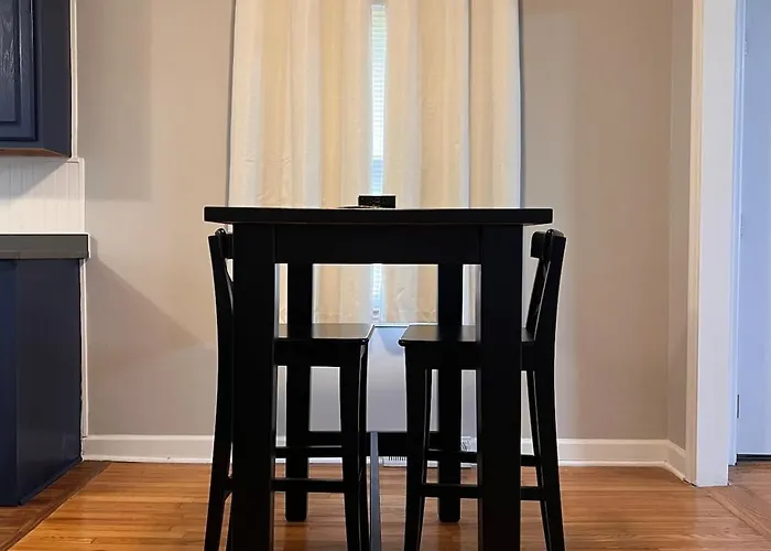 Cozy Near Dt With Deck And Yard Winston-Salem